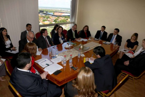 El encuentro forma parte de la agenda de trabajo de cooperación tripartita entre Paraguay, Estados Unidos y Chile y tuvo como objetivo el intercambio de experiencias  sobre el uso del expediente electrónico.