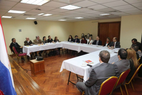 En la sala de reuniones de la sede judicial de la Capital, se llevó a cabo la reunión entre miembros del Mecanismo Nacional de Prevención contra la Tortura (MNP) y magistrados.