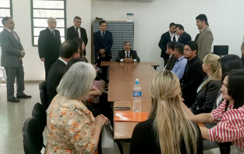 Reunión en torno al proyecto de construcción de la futura sede del juzgado de primera instancia de Santa Rosa del Aguaray.