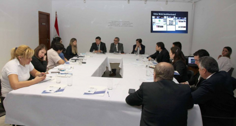 Periodistas del Círculo de Periodistas del Paraguay se reunieron para dialogar sobre el Acceso a la Información Pública.