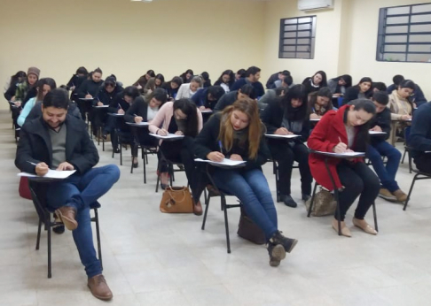 53 personas  se presentaron para la evaluación técnica y de conocimiento en la Universidad Tecnológica Intercontinental sede Caazapá.