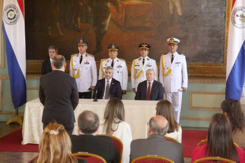El ministro de la CSJ, doctor César Diesel participó de acto de juramento de rigor al nuevo ministro de Justicia, Édgar Taboada Insfrán.