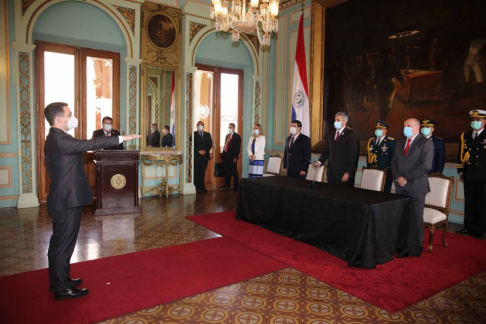 La ceremonia de juramento estuvo presidida por el presidente de la República, Mario Abdo Benítez.