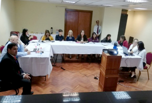 La reunión se desarrolló en la sala de conferencias N° 1 del Palacio de Justicia de Asunción.