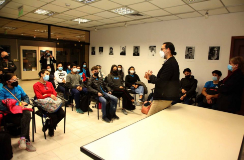 Durante la oportunidad estuvo invitado el sociólogo Marco Castillo, quien brindó una charla a los alumnos presentes.