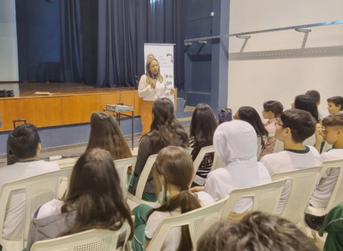 Estudiantes del Colegio Santa Caterina da Siena de Lambaré participaron de jornada educativa, a cargo de la jueza Penal de Adolescencia de Luque, Carmen Román.