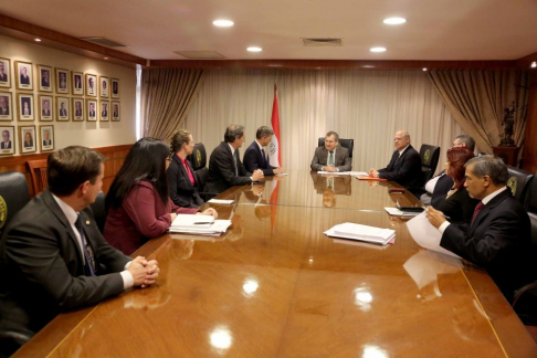 Ministros recibieron a la comitiva en la Sala del Pleno de la CSJ.