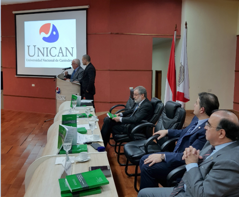 El ministro Miguel Oscar Bajac presentó el libro “Razones para una Reforma Constitucional”, en la Universidad Nacional de Canindeyú.