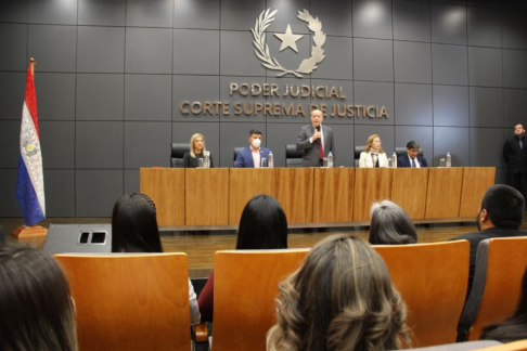 Ministros de la Corte Suprema desarrollaron Día de Gobierno en Alto Paraná.