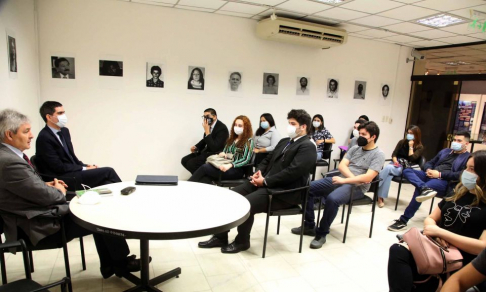 Estudiantes de la UAA estuvieron en la mañana de este lunes por el Museo de la Justicia en la sede judicial de Asunción.
