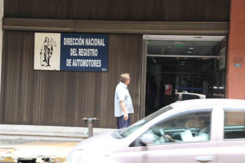 Fachada del local del Registro del Automotor en Asunción.