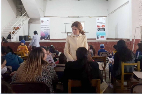 En la escuela Pastorcito de Fátima de Asunción se realizó una charla educativa sobre derechos, deberes y obligaciones de los niños, y acoso escolar.