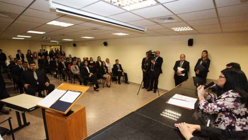 La ministra Carolina Llanes hizo una serie de actividades en el Palacio de Justicia de Encarnación.