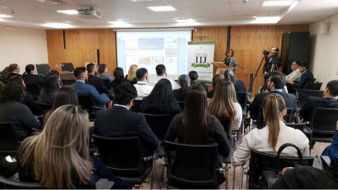 Magistrados y funcionarios de Alto Paraná recibieron capacitación sobre acceso y funcionamiento de las bases de datos jurídicos.