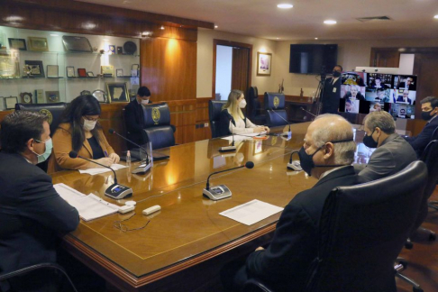 La Corte Suprema de Justicia, encabezada por el presidente, doctor Alberto Martínez Simón, mantuvo la habitual reunión mensual con los diferentes gremios de abogados. 