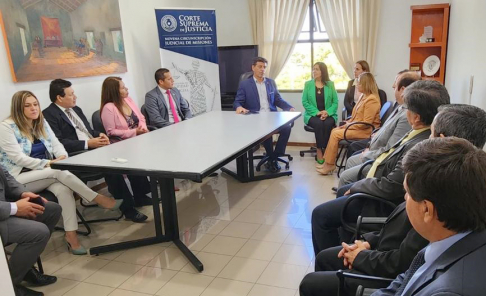 El ministro de la Corte Suprema de Justicia y superintendente de la novena Circunscripción Judicial de Misiones, Prof. Dr. Víctor Ríos Ojeda sostuvo una reunión de trabajo con miembros del Consejo de Administración.