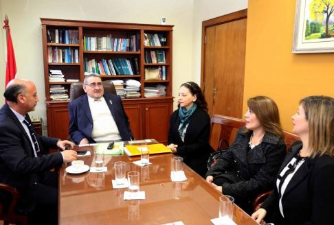 El ministro Antonio Fretes mantuvo una reunión con el director de MEB Patagonia, Luis Alvarado, y el agregado comercial de la Embajada de Chile en Paraguay, Carlos Brunel.