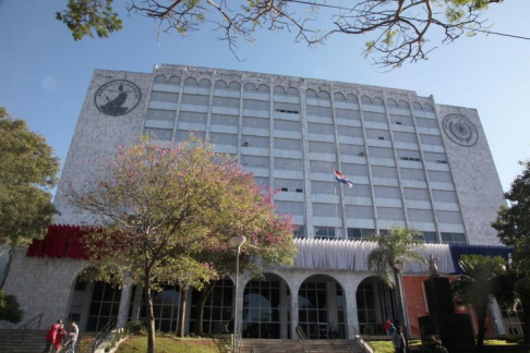 Fachada del Poder Judicial de Asunción.